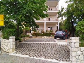 Apartments and rooms with parking space Novi Vinodolski - 19860